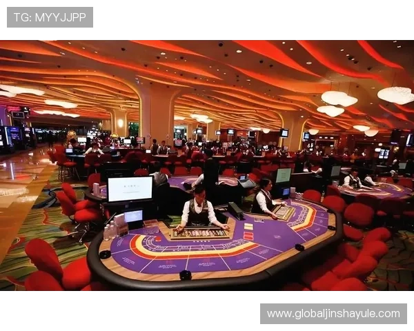 何鸿燊旗下赌场的历史与发展全景解析让你全面了解澳门博彩巨头的辉煌历程 何鸿燊旗下赌场的历史与发展全景解析让你全面了解澳门博彩巨头的辉煌历程